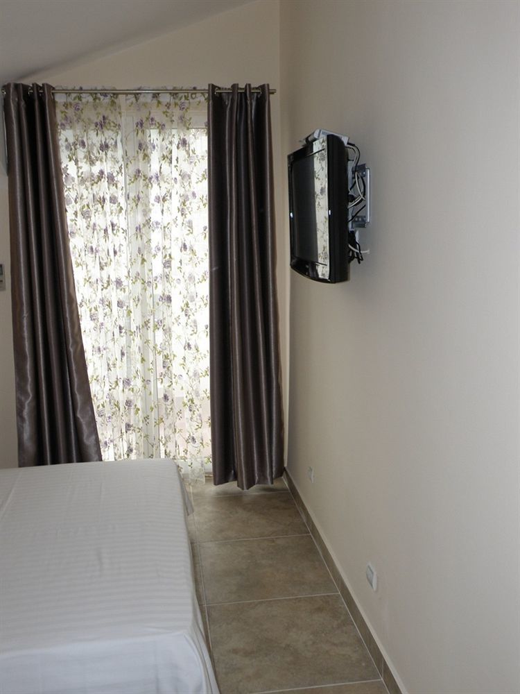 Oda ve Kahvaltı Perla Di Mare 3*